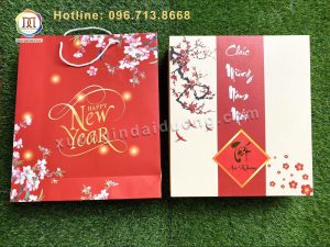 Những chiếc vỏ hộp quà Tết bắt mắt mang đến sự ấn tượng cho người nhận